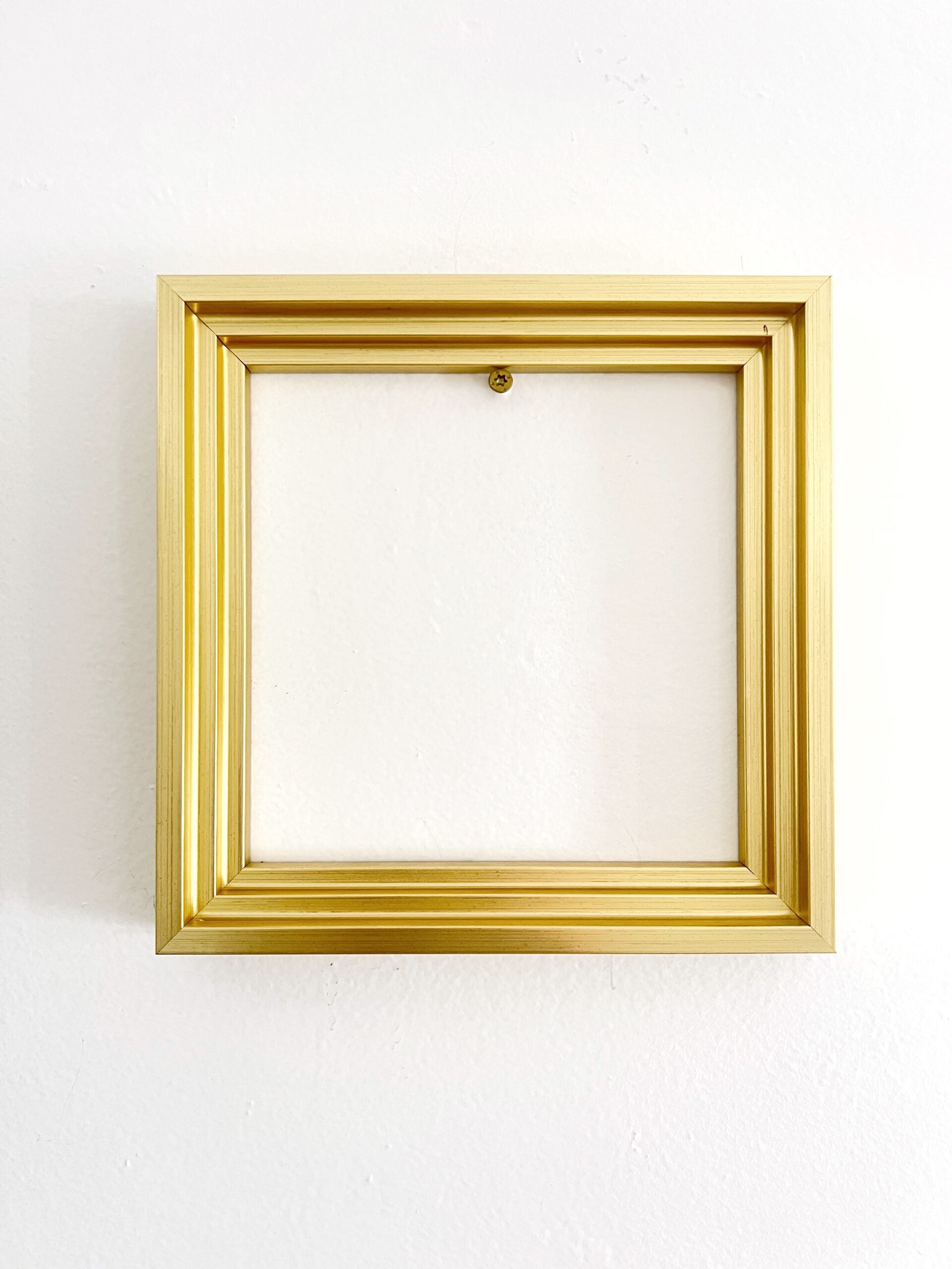 What Is A Floater Frame